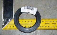 Сальник хвостовика редуктора 62x93x12 CDM855