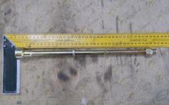 Болт рессоры задней с гайкой (с бобышкой) L=360, d=13,5 Howo