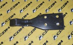 Кронштейн крепления решетки радиатора левый HOWO AZ1642110032