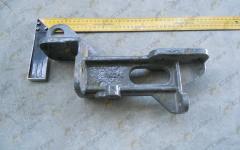 Кронштейн крепления бампера (самосвал) HOWO AZ9725930007