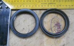 Сальник крышки подшипника 70х90х12 CDM833