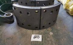 Колодка тормозная передняя в сборе с накладками  мост VGD95 HOWO AZ9761451160