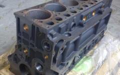 Блок цилиндров (голый) CDM 855 615600010095B