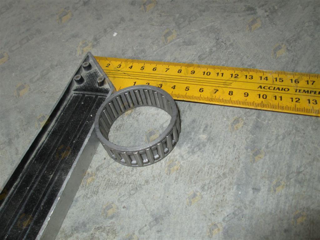 Подшипник игольчатый шестерни промежуточной задней передачи КПП HW18709 HOWO AZ9003395320