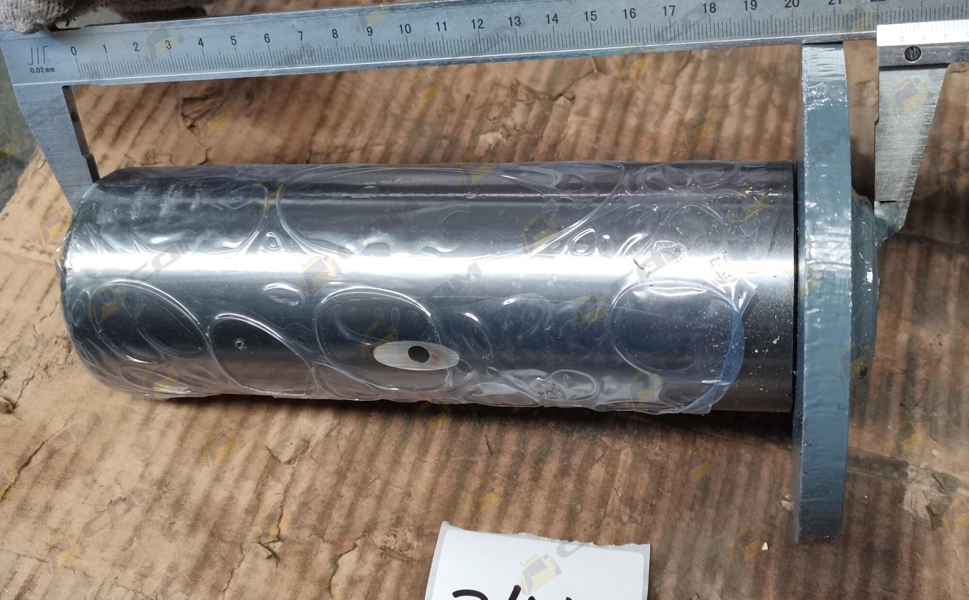 Палец крепления цилиндра стрелы к стреле d=70 L=225 LG855B (ОРИГИНАЛ) 30811001294/LG855BⅣ.11.05