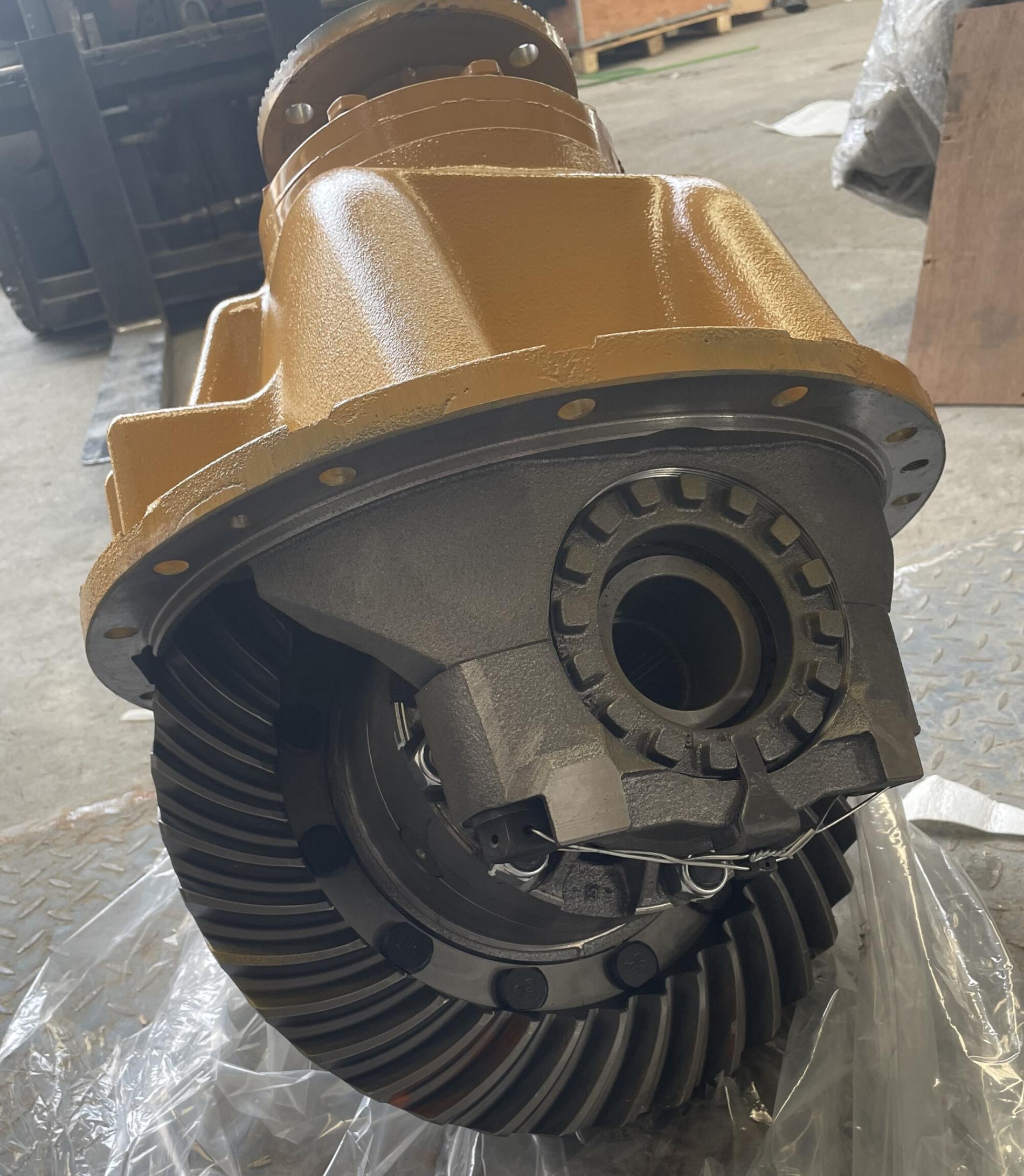 Редуктор моста передний 37/8 41 шлиц LG863N LG861.04.01.03A