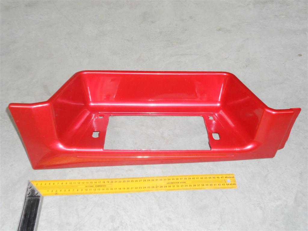 Подножка правая нижняя (пластик) HOWO 2011г WG1641240113