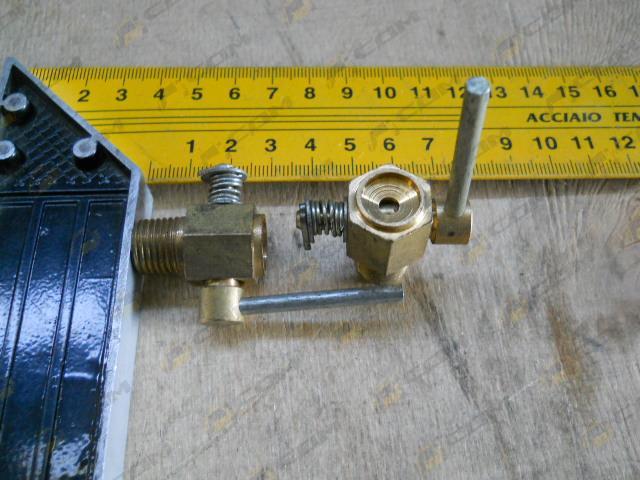 Кран радиатора CDM 13024409