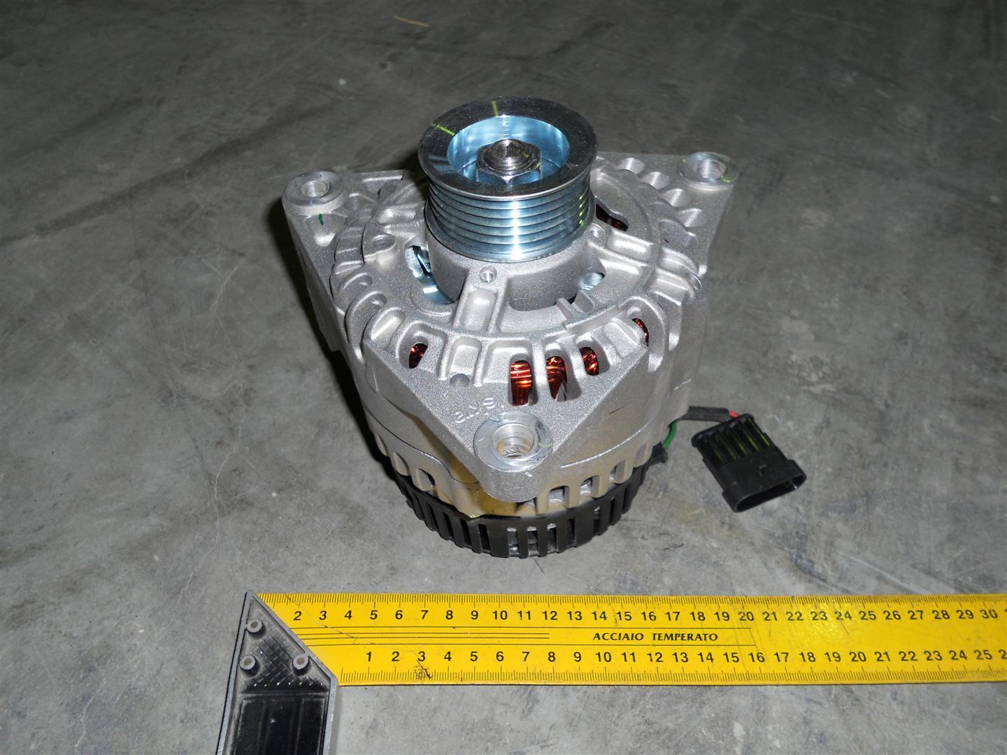 Генератор D12 HOWO A7 VG1246090005