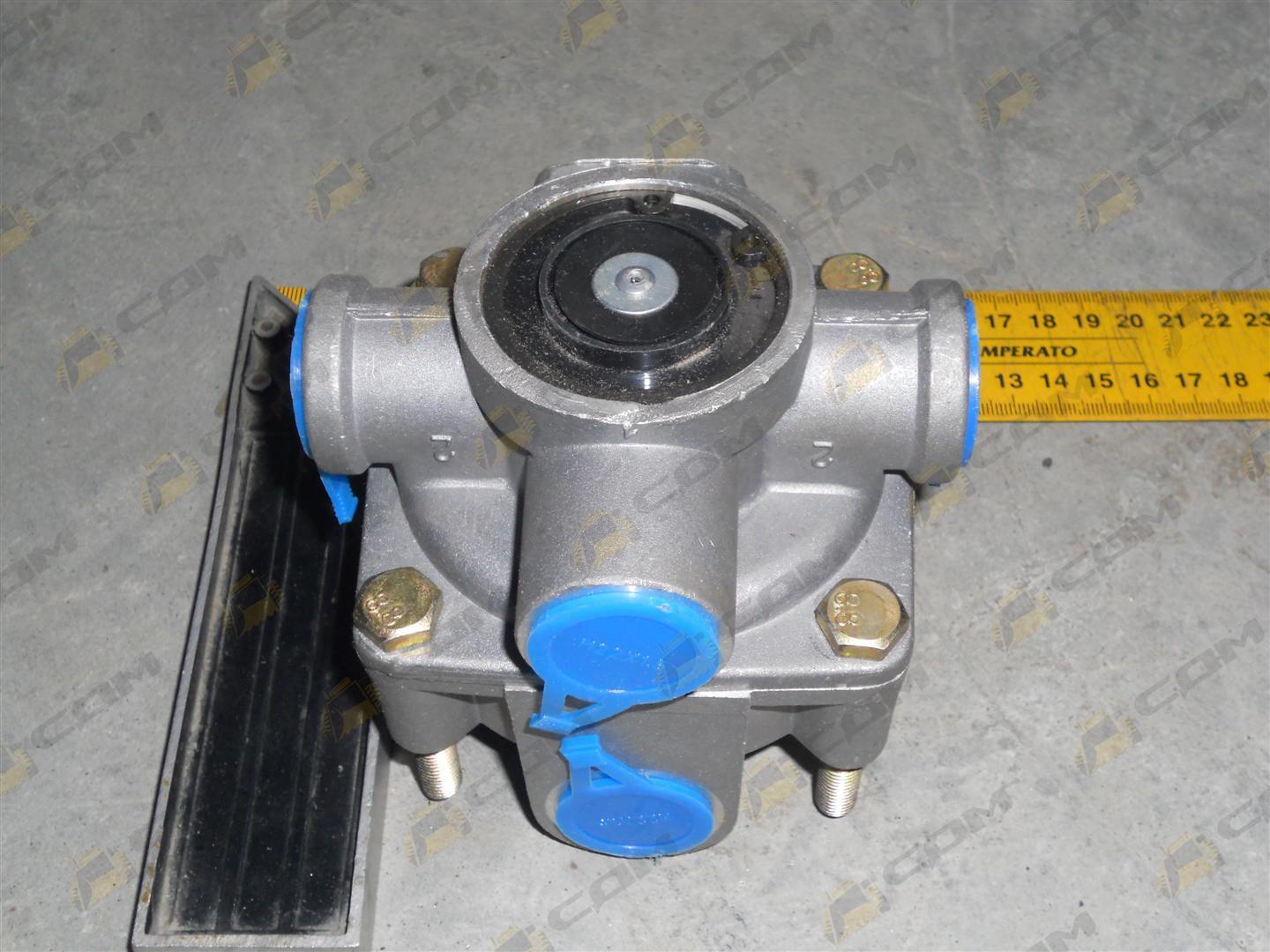 Клапан ускорительный тормозной системы HOWO WG9000360134