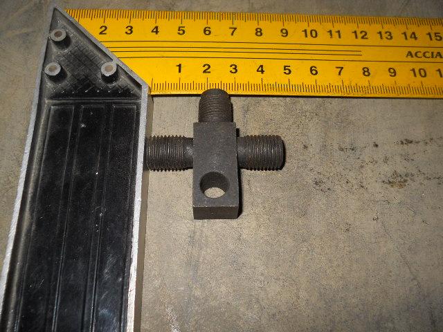 Трубка подачи (тройник) d=12 CDM 408020