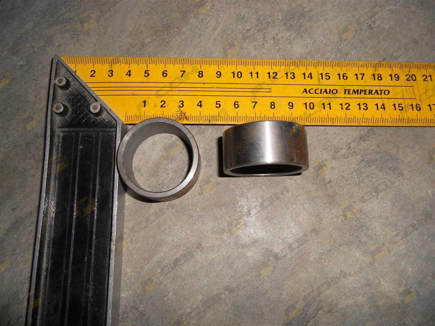 Втулка направляющая вторичного вала КПП Fuller H2/H3 16566