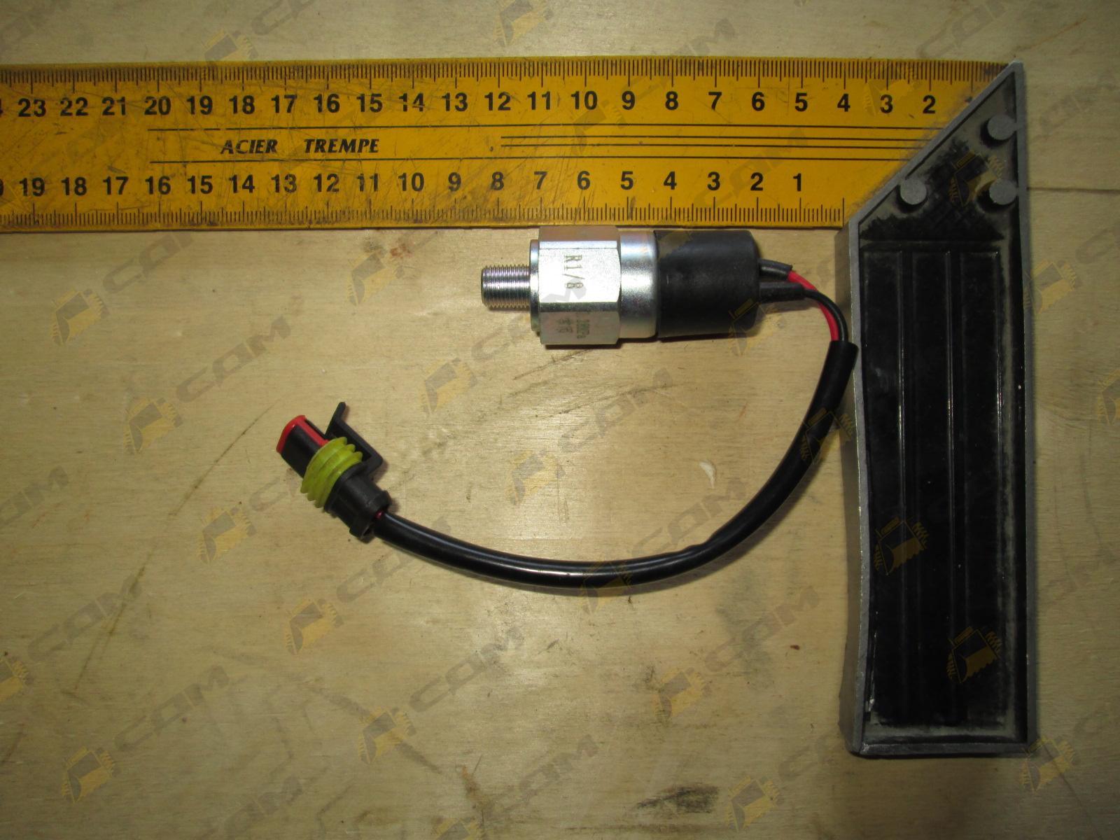 Переключатель аварийный давления воздуха ручного тормоза CDM856D CDM835EI.15.33