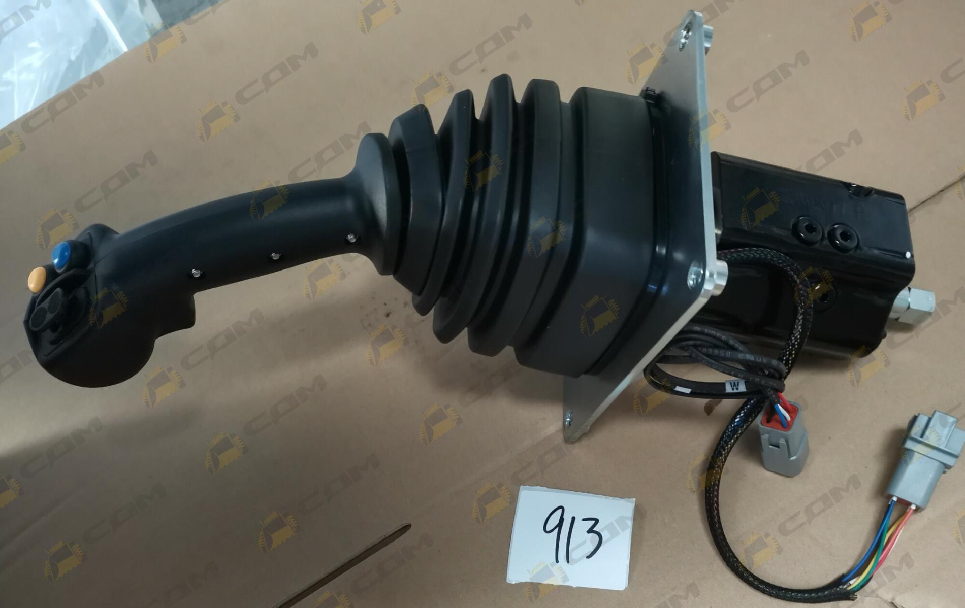 Клапан управления гидравлической системой (джойстик 1 рукоятка) LG876H 60300012013 60300003075