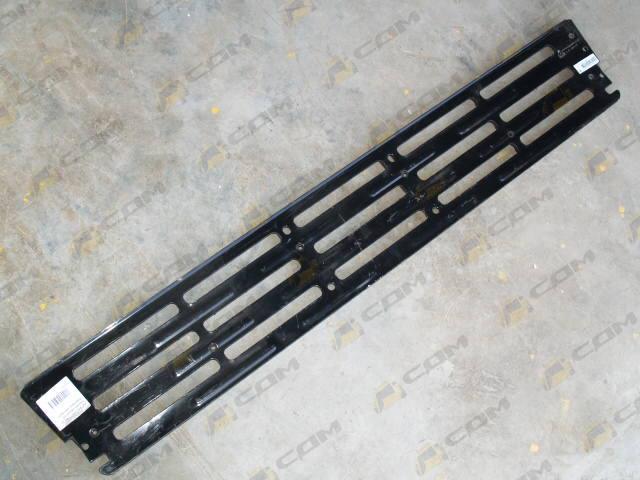 Каркас решетки бампера (металл.) AZ1642240012