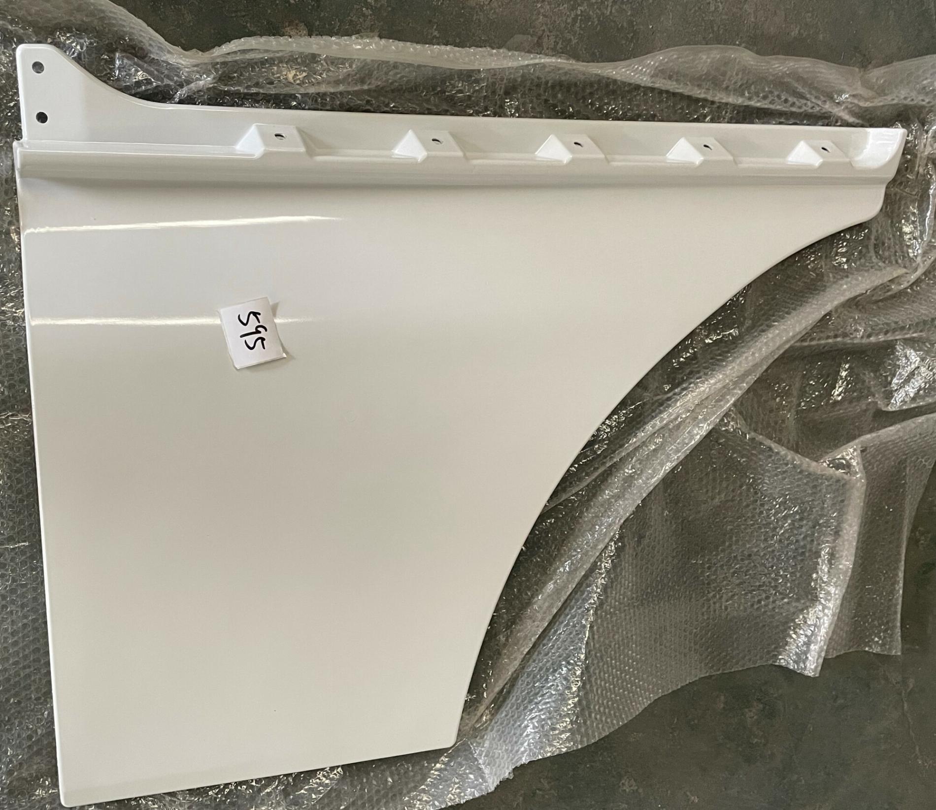 Нижняя часть левой двери белая C7H SITRAK 811W62610-6005