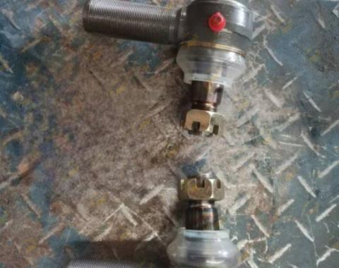 Наконечник рулевой тяги правый мост VGD95 HOWO SITRAK AZ400743950005