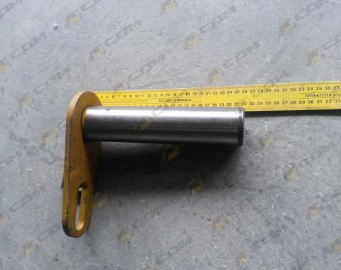 Палец крепления цилиндра стрелы к раме D=50 L=220 овальный фланец CDM833 LG30F.10I-002/310003D