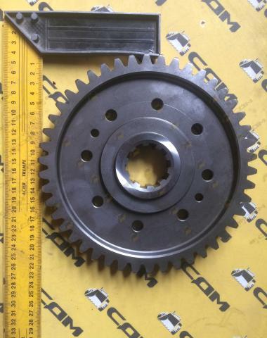 Шестерня 2 и 4 передачи выходного вала LG833B